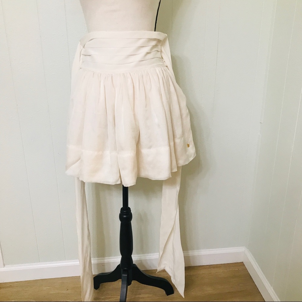 Silk white skirt